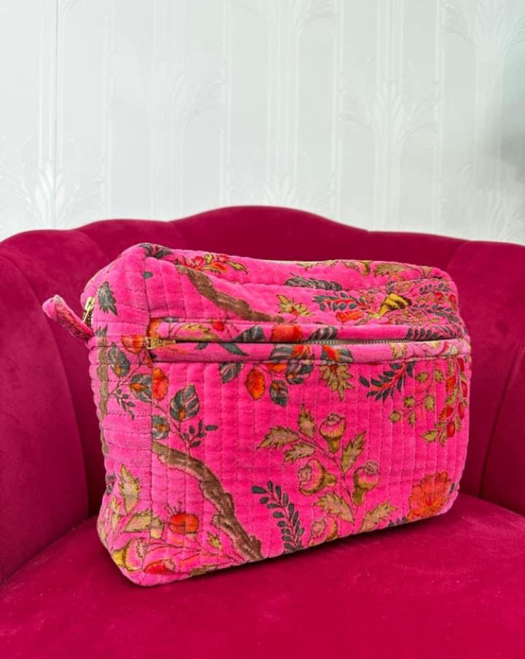 Velvet makeup / wash bag