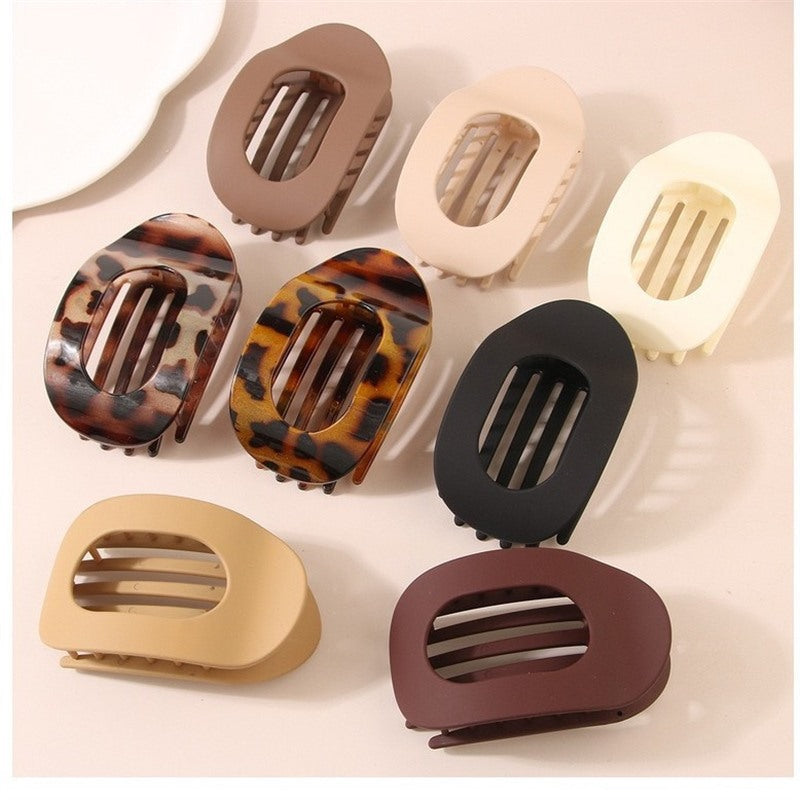 Oval claw clips