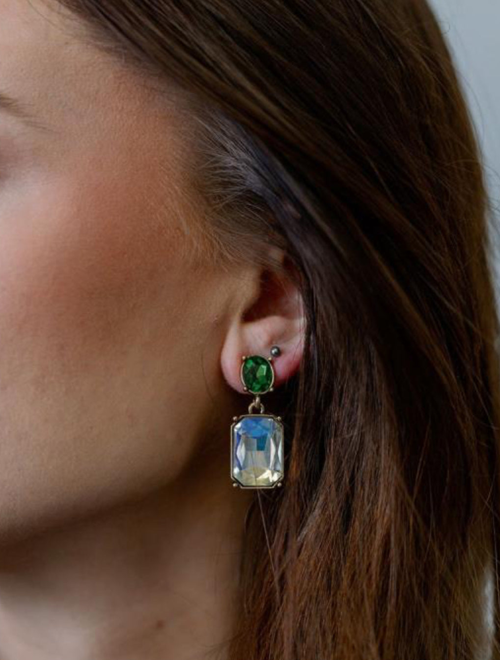 Oval twin gem glass earrings in clear & green