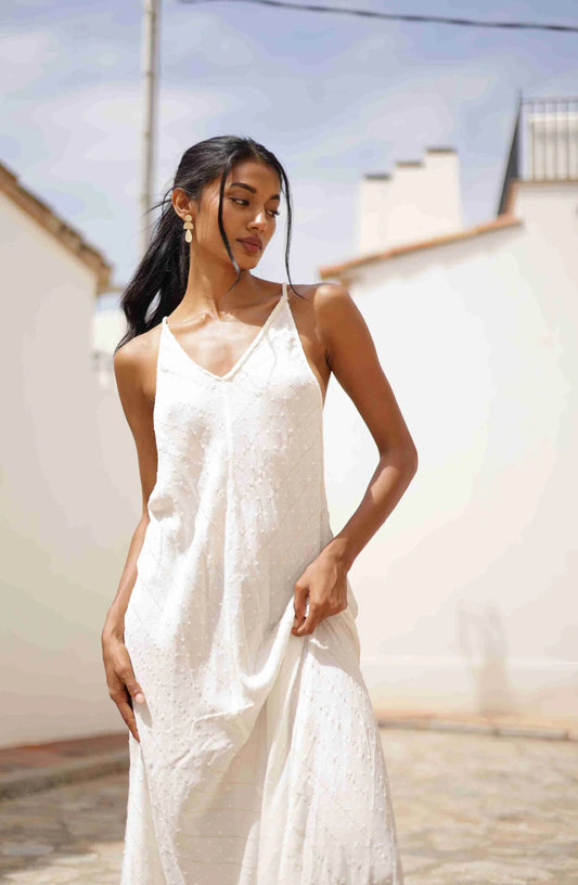 Luna Llena white with gold thread beach dress