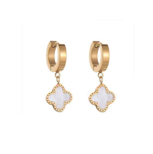 Pearl chunky clover huggie earrings