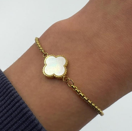 Adjustable clover bracelet in mother of pearl & gold