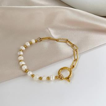 Freshwater pearl & paper clip chain bracelet in gold