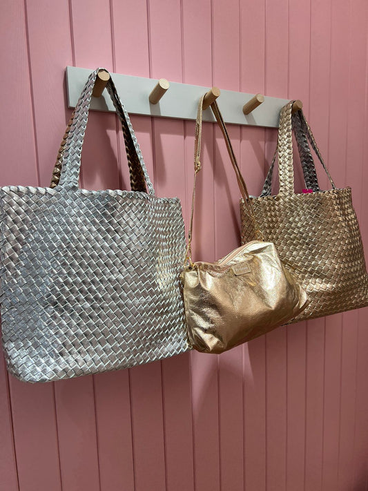 Reversible weave tote with crossover bag - silver/rose gold