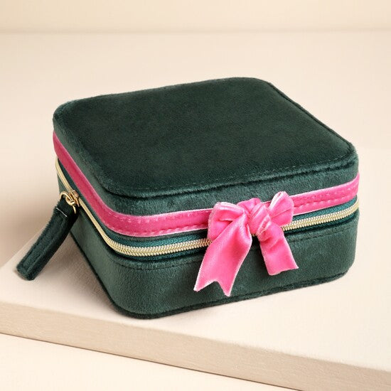 Velvet green jewellery box